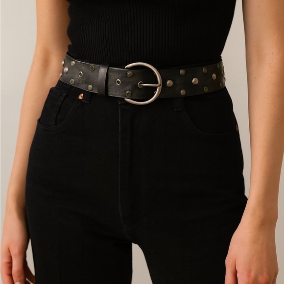 Steve Madden Black Leather Studded Grommet Punk Rock Grunge Y2K Belt Size M - Picture 1 of 11